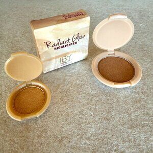 IBY Beauty Highlighter and Eyeshadow Set